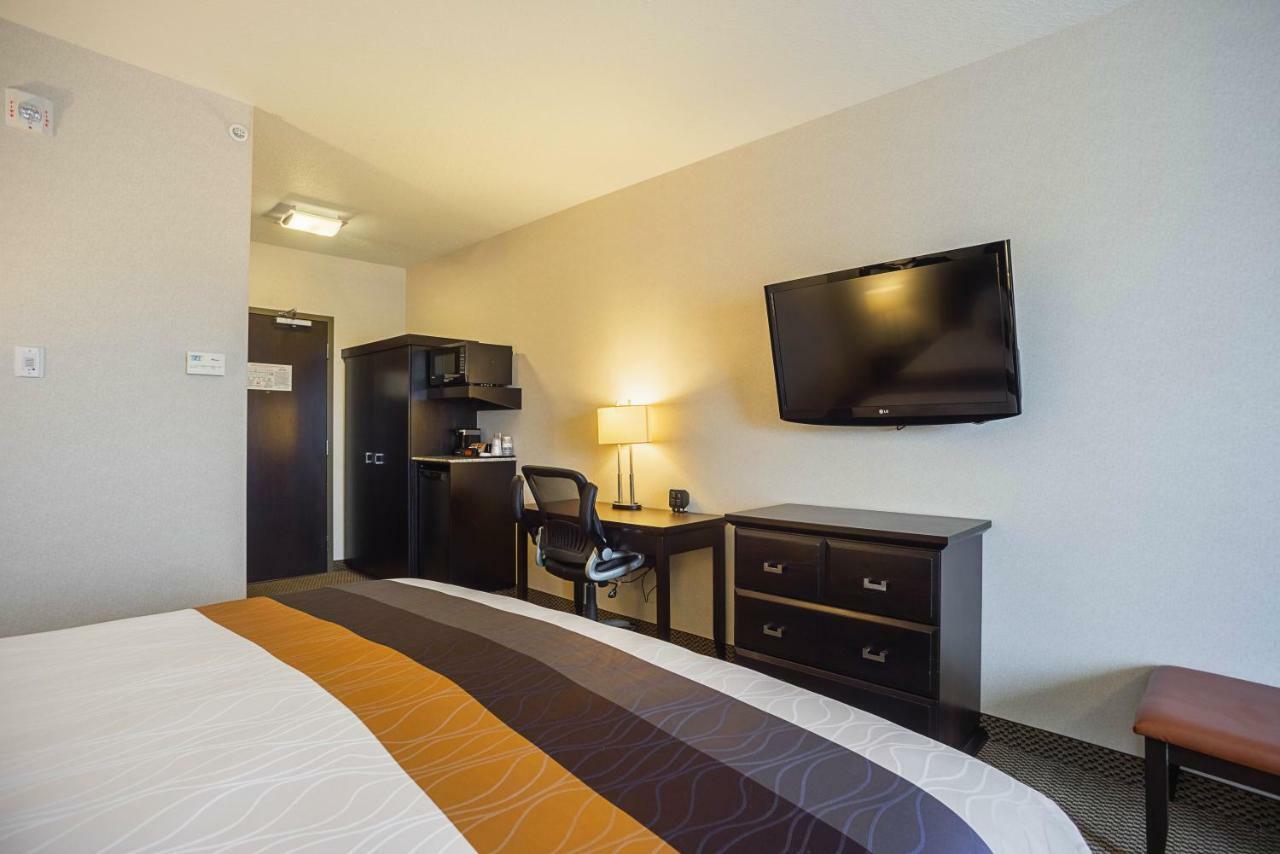 Best Western Wainwright Inn & Suites Exterior foto